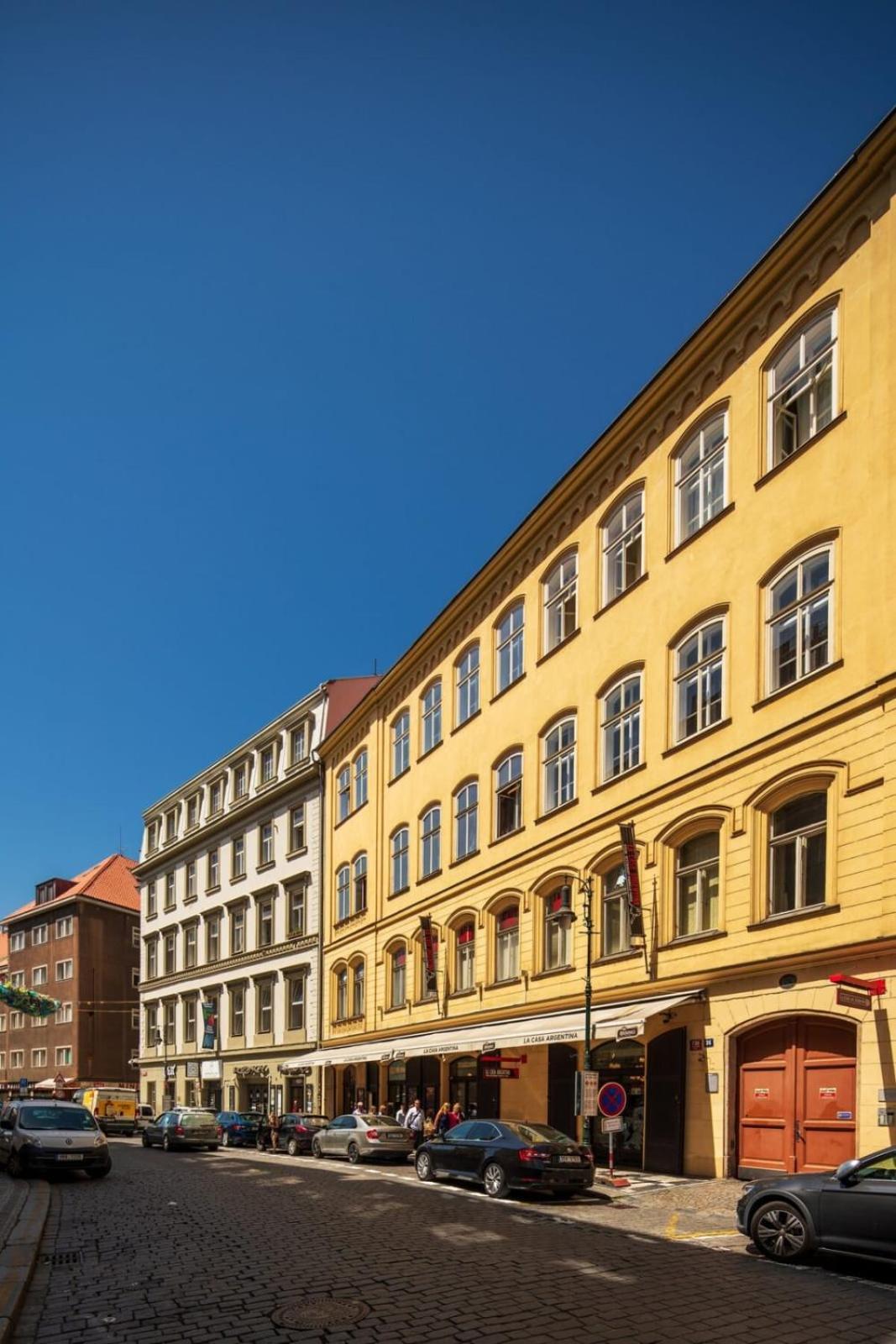 Quiet City Center Apartment In Hip & Foodie Area Prague Ngoại thất bức ảnh